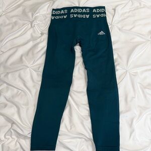 Adidas knit workout letting